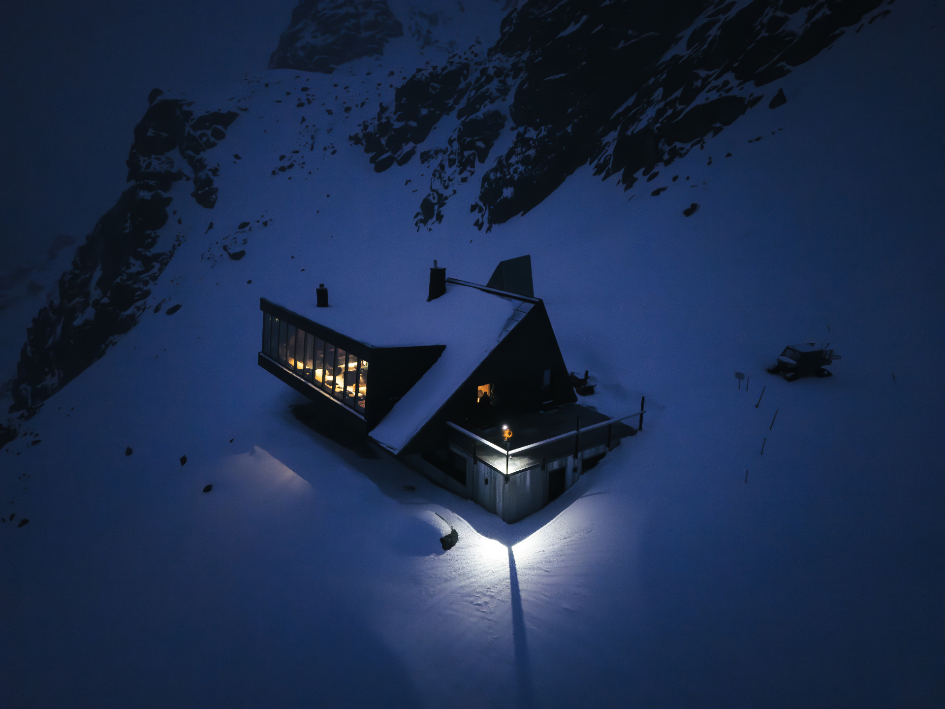 Panoramic mountain view from Cabane Tortin