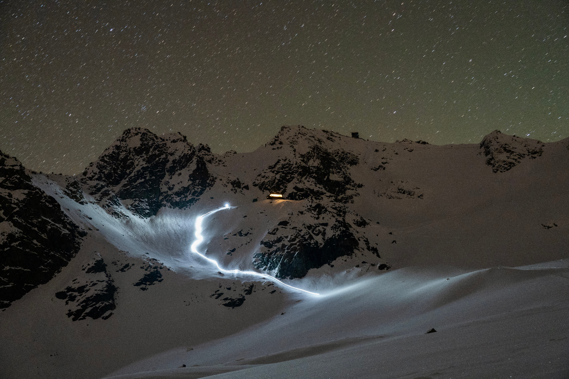 Sonnenuntergangs-Ski & Nachtski
